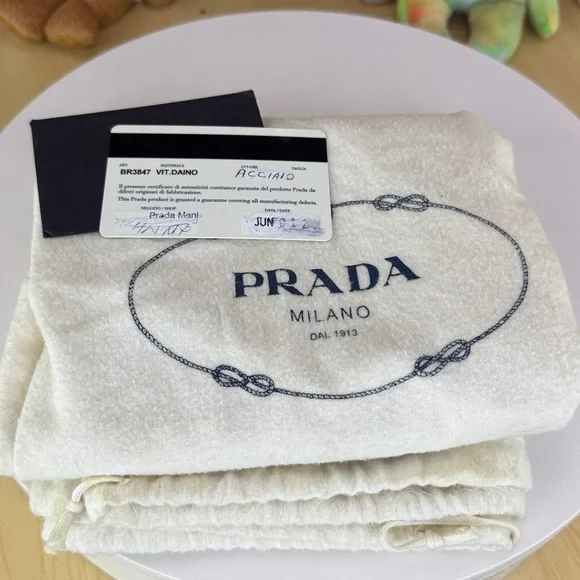 💥PRADA - Silver Metallic Vitello Daino Leather Shoulder Bag BN1346 - 136U894 - Picture 17 of 17